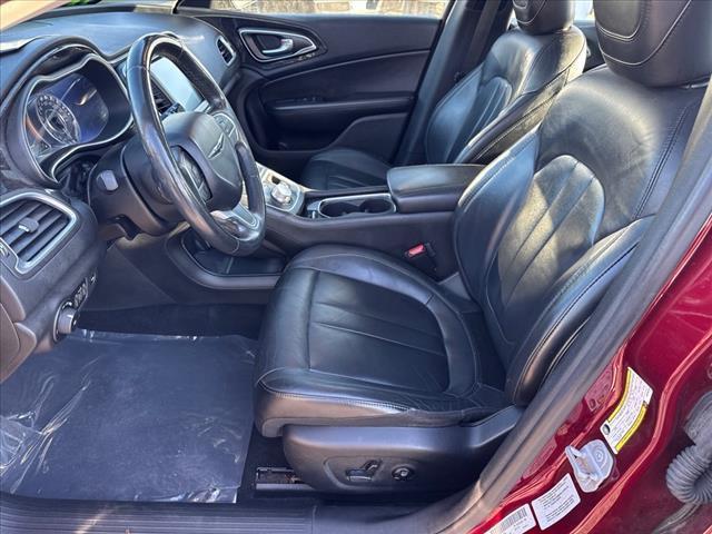 2016 chrysler 200 c