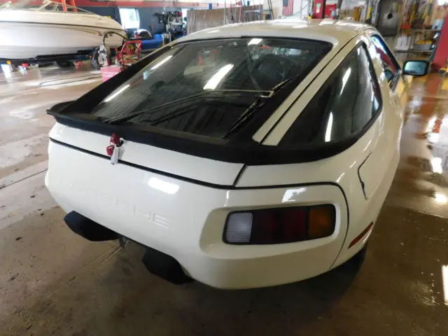 83 porsche 928