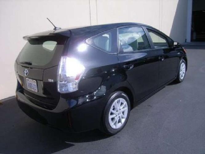 2012 toyota prius v three w/ nav..one owner in san rafael, ca