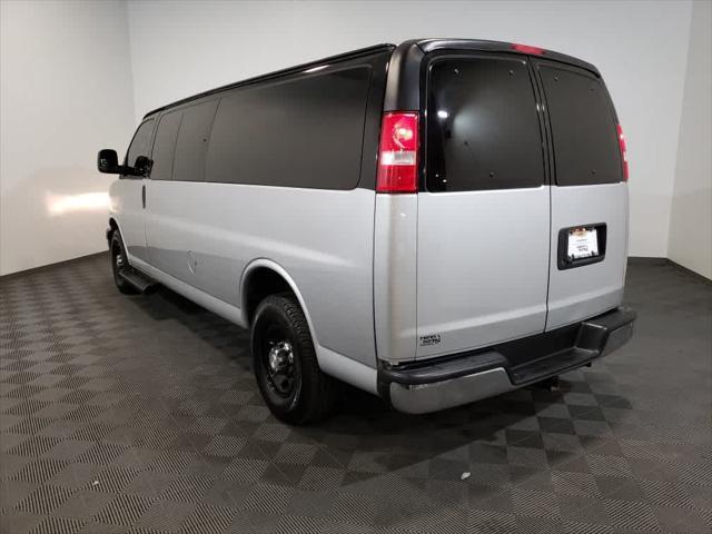 2019 chevrolet express 3500 lt