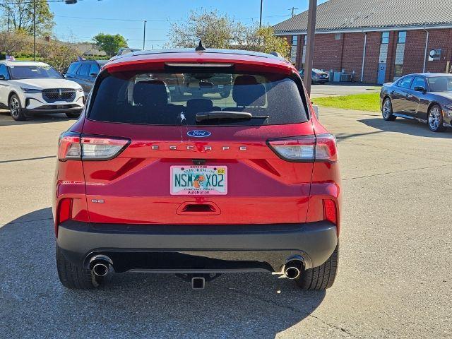 2021 ford escape se