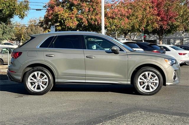 2022 audi q3 premium
