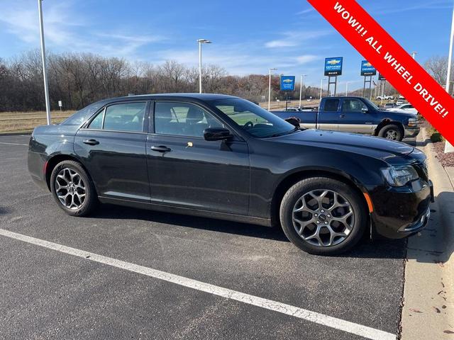 2017 chrysler 300 s