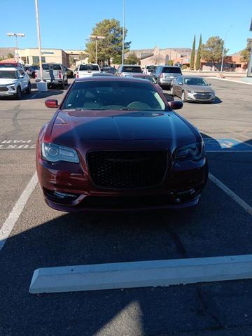 2023 chrysler 300 touring l
