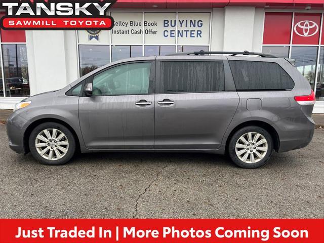 2013 toyota sienna limited