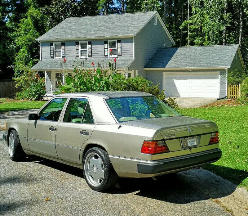 4.2 v8 - 279hp - low miles ! ! !
