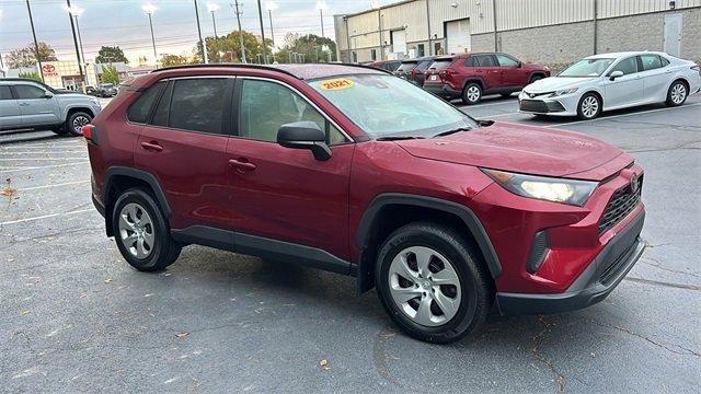 2021 toyota rav4 le