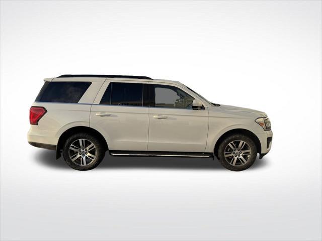 2022 ford expedition xlt