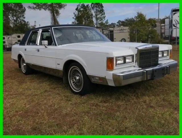 1989 lincoln town car signature,gucci,only 74k miles,2 ownr,carriage roof,clean