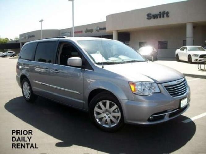 2013 chrysler town & country touring in davis, ca