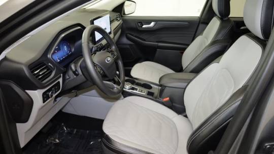 2023 ford escape plug-in hybrid base