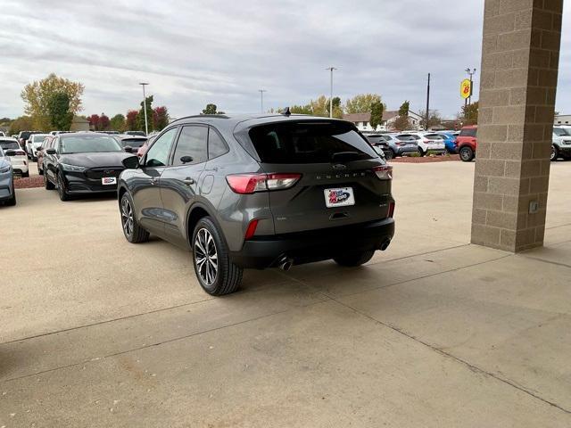 2021 ford escape se