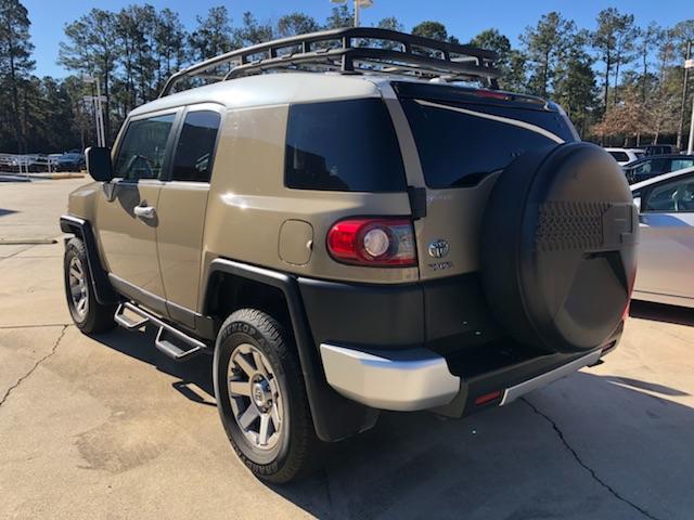 2014 toyota fj cruiser base