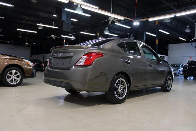 2017 nissan versa 1.6 s+