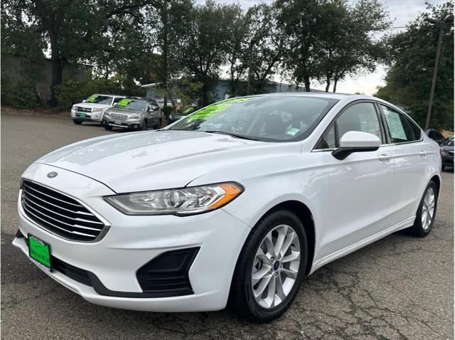 2020 ford fusion se