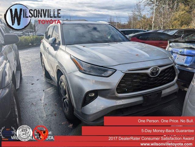 2022 toyota highlander xle