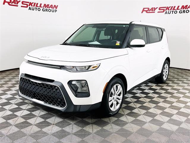 2022 kia soul lx