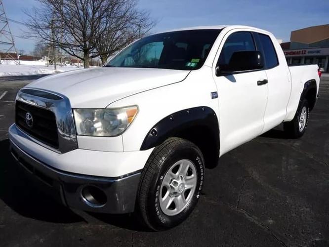 2008 toyota tundra double cab sr5 pickup 4d 6 1/2 ft in trenton, new jersey