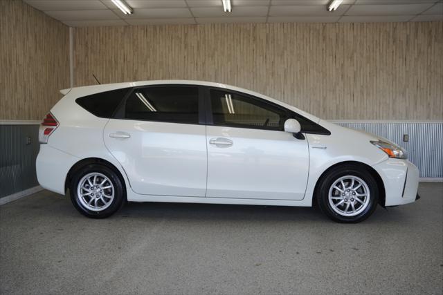 2016 toyota prius v two