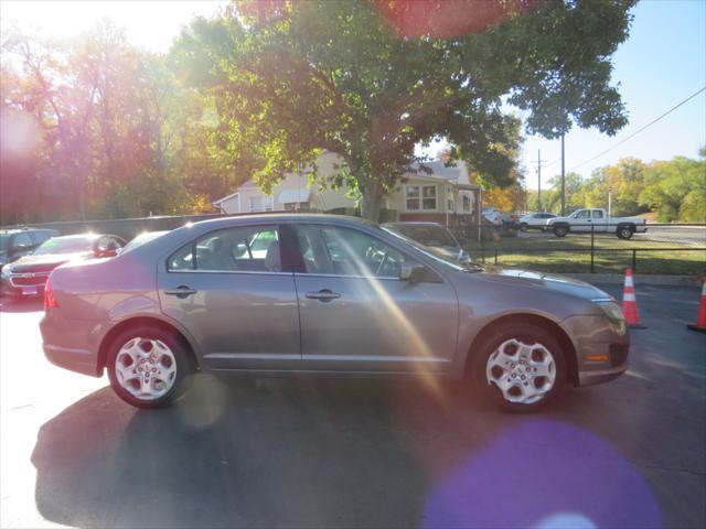 2011 ford fusion se