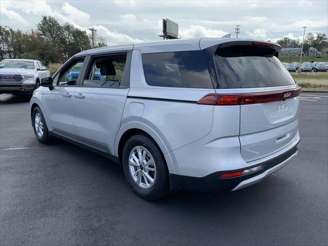2023 kia carnival lx