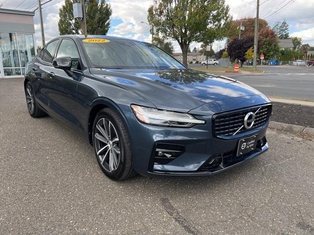 2022 volvo s60 b5 awd momentum