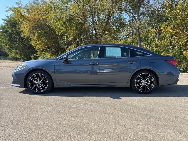 2019 toyota avalon touring
