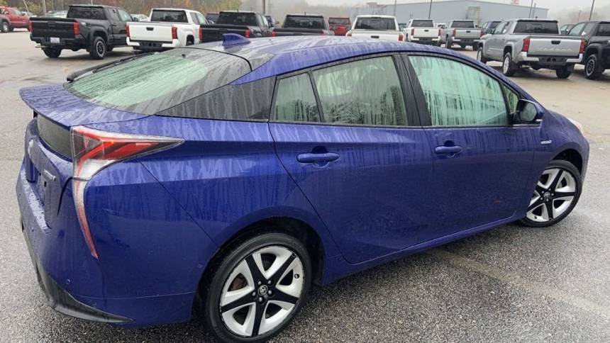 2018 toyota prius four