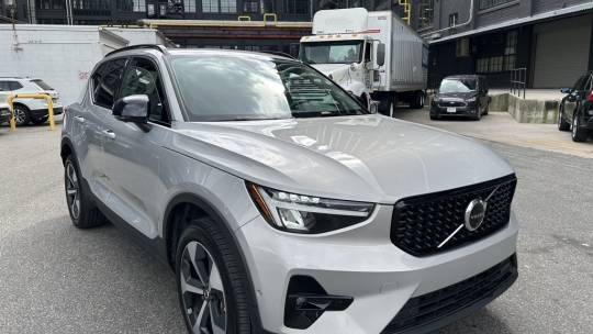 2024 Volvo XC40
