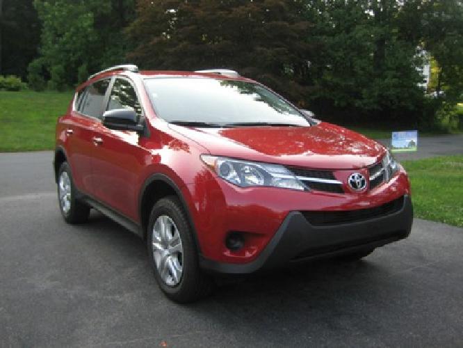 2014 toyota rav4 in white plains, ny