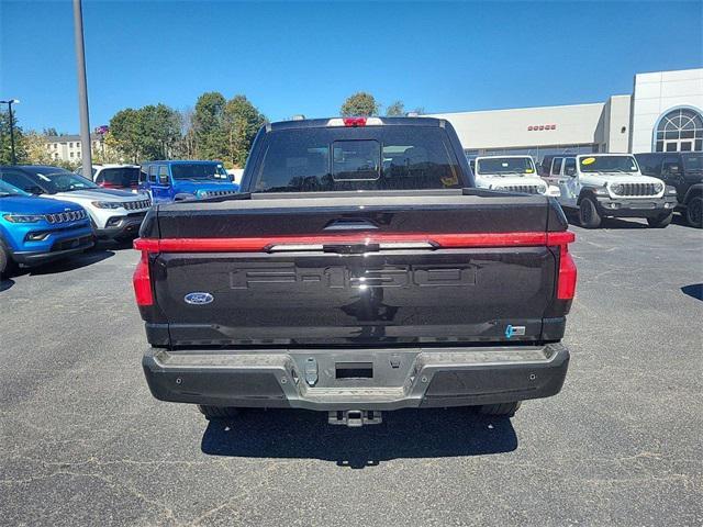 2022 ford f-150 lightning lariat