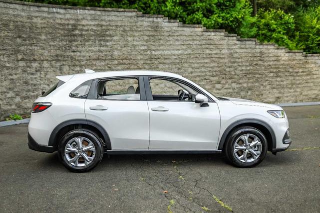2024 honda hr-v lx