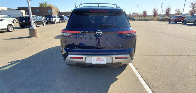 2023 nissan pathfinder sl 4wd