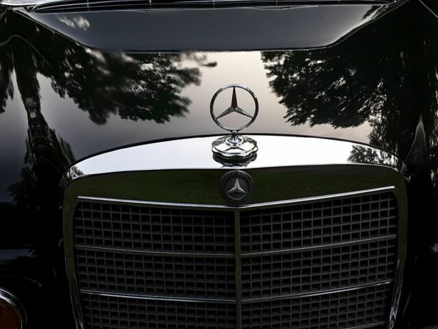 1972 280se mercedes benz 4.5. new paint, original color