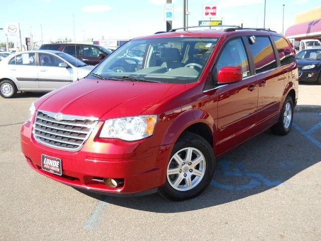 2008 chrysler town & country touring for sale in fargo, north dakota