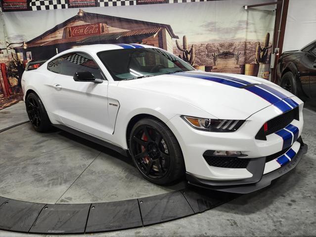 2017 ford shelby gt350 base