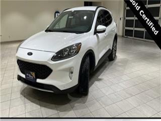 2020 Ford Escape titanium