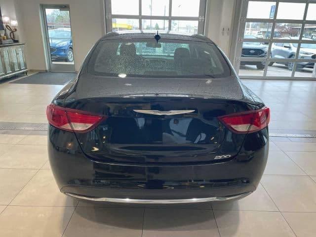 2015 chrysler 200 limited 4dr front-wheel drive sedan in milwaukee, wisconsin