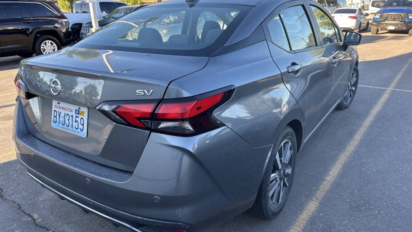 2021 nissan versa sv