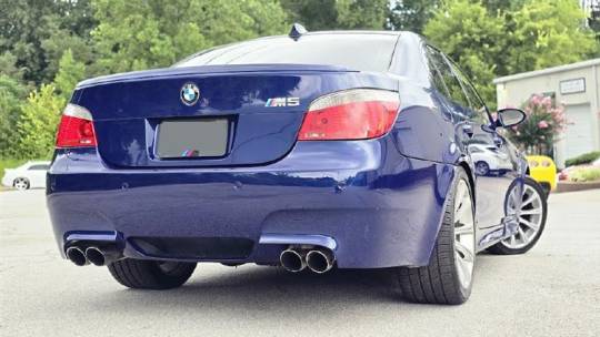2006 bmw m5 base