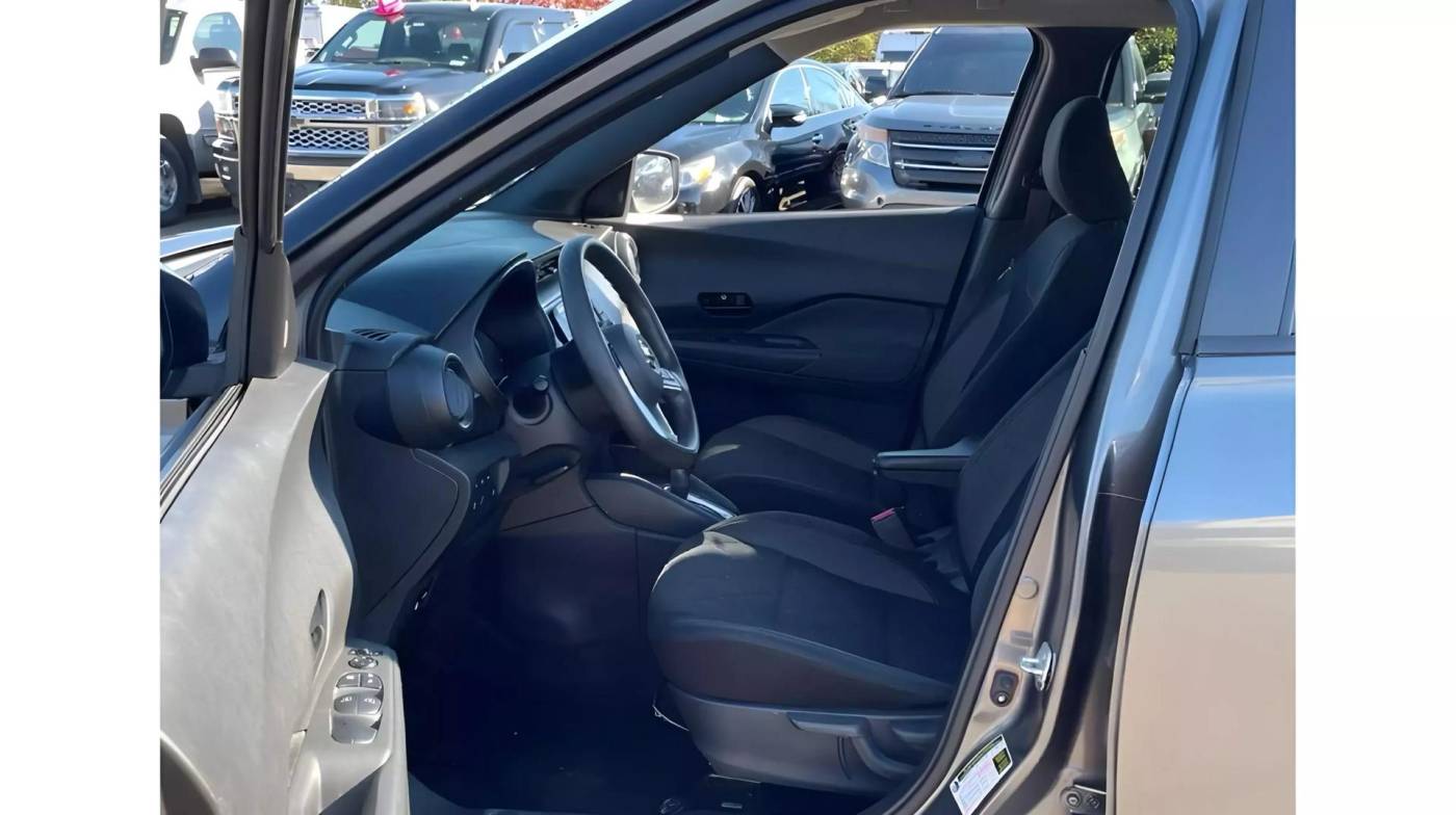 2020 nissan kicks s