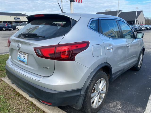 2017 nissan rogue sport s