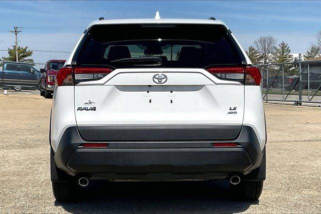 2020 toyota rav4 le in mayfair, illinois