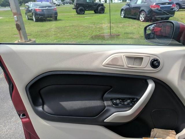 2013 ford fiesta se se 4dr sedan for sale in blades, delaware