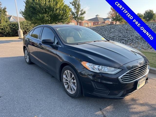 2020 ford fusion se