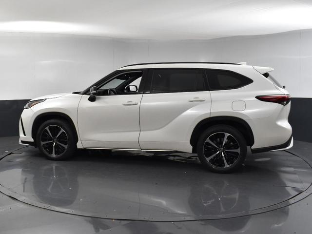 2021 toyota highlander xse