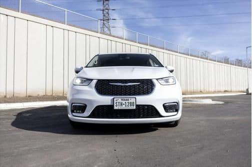 2023 chrysler pacifica touring l in golden valley, minnesota