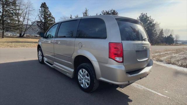 2016 dodge grand caravan avp/se