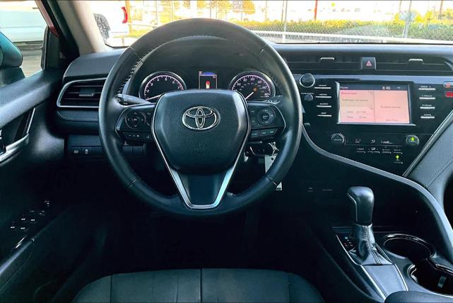 2019 toyota camry se