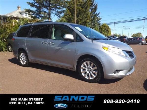 2012 toyota sienna in secaucus, new jersey